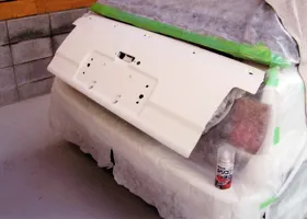リアエンブレム用の穴塞ぎ 04