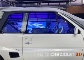 両サイドのガラスへゴーストフィルムの貼り込み 12