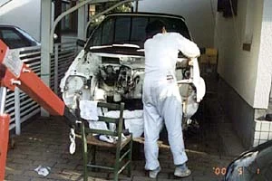 磨く前のエンジンルーム