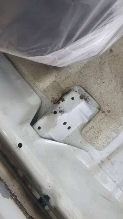 床ブラケットの点錆