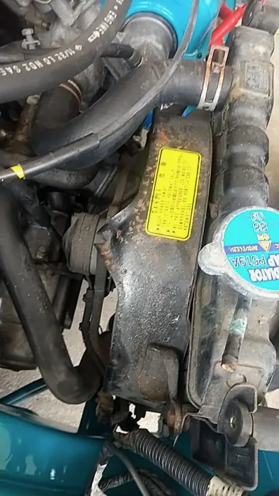 組み付けたラジエーター
