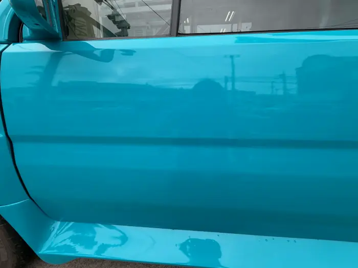 ドア面の映り込み