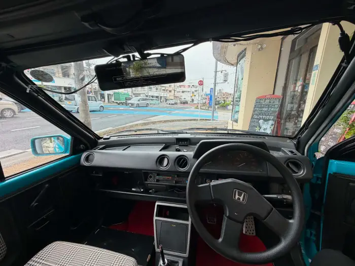 運転席まわりとドラレコ